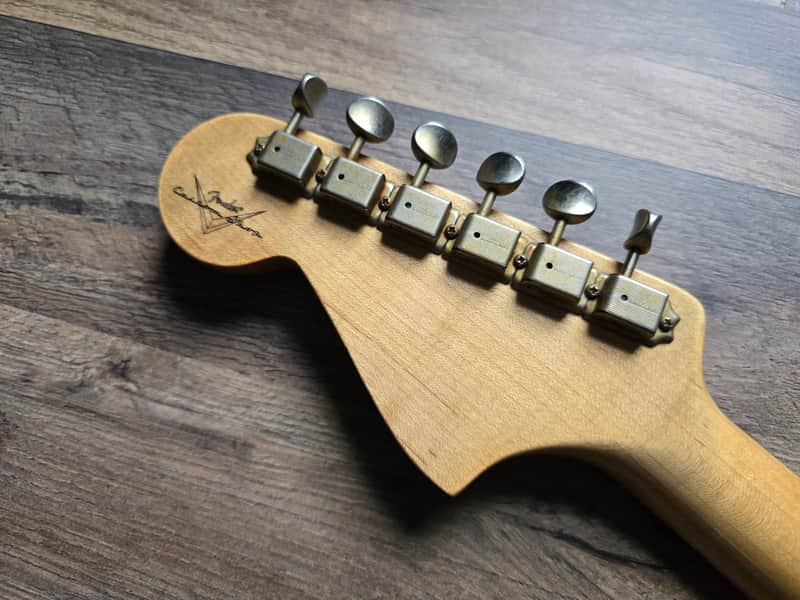Fender Custom Shop Bass VI Journeyman Relic