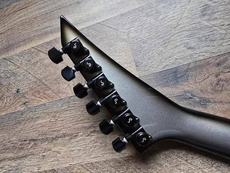 Jackson Custom Shop Soloist - Silverburst