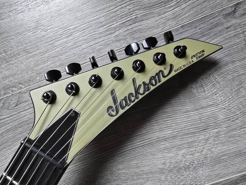 Jackson Custom Shop Warrior 7