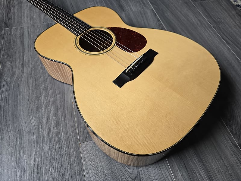 Collings OM1E Flamed Maple Custom - Acoustic Guitar