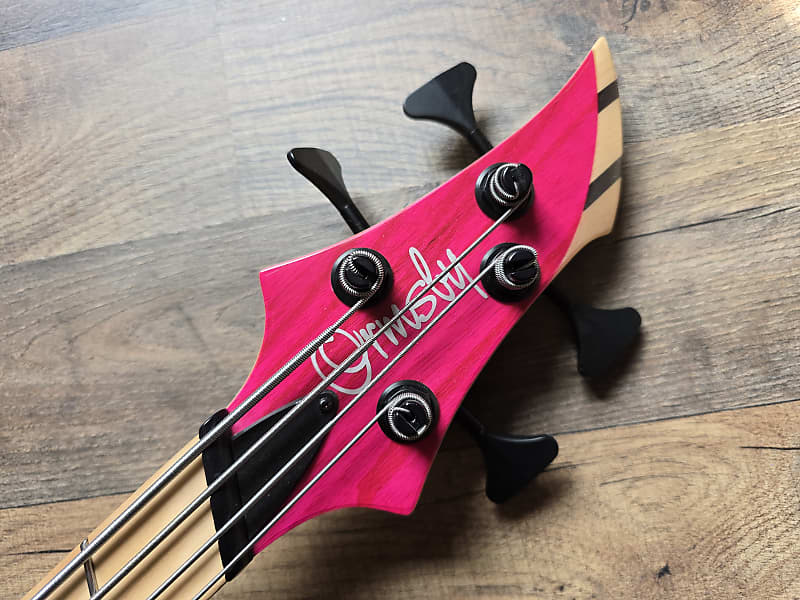 Ormsby BassGTR 4 headstock with logo and tuning machines
