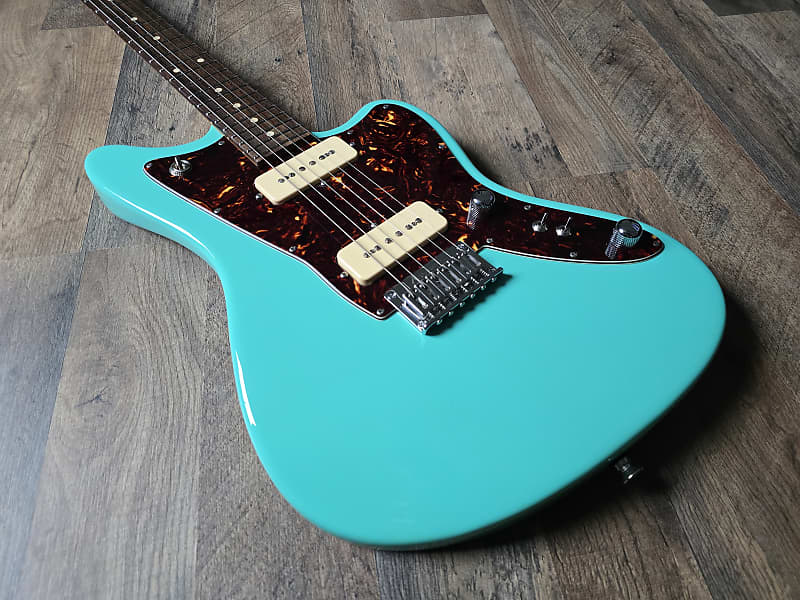 Tom Anderson Raven Classic